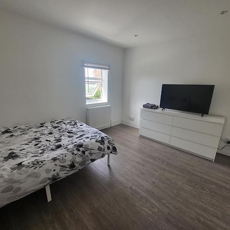 Private Room Near Central Ideal For City Explorers London Kültér fotó