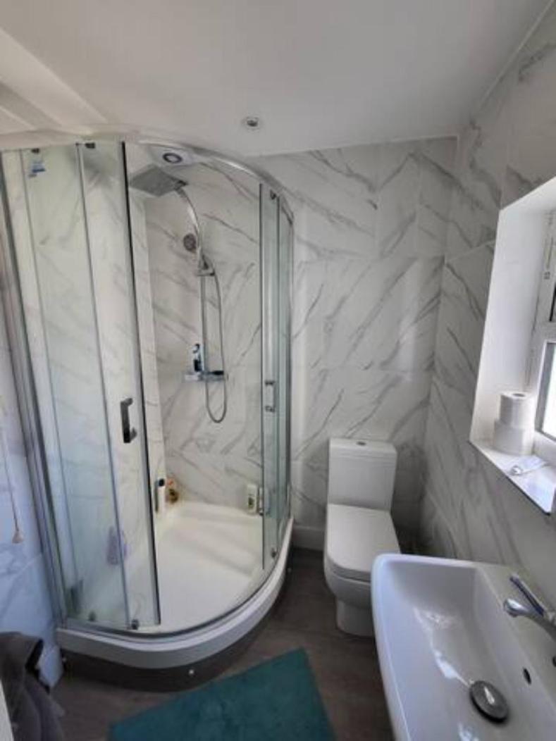 Private Room Near Central Ideal For City Explorers London Kültér fotó